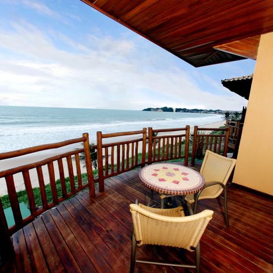 Varanda Bungalow Suíte com vista mar