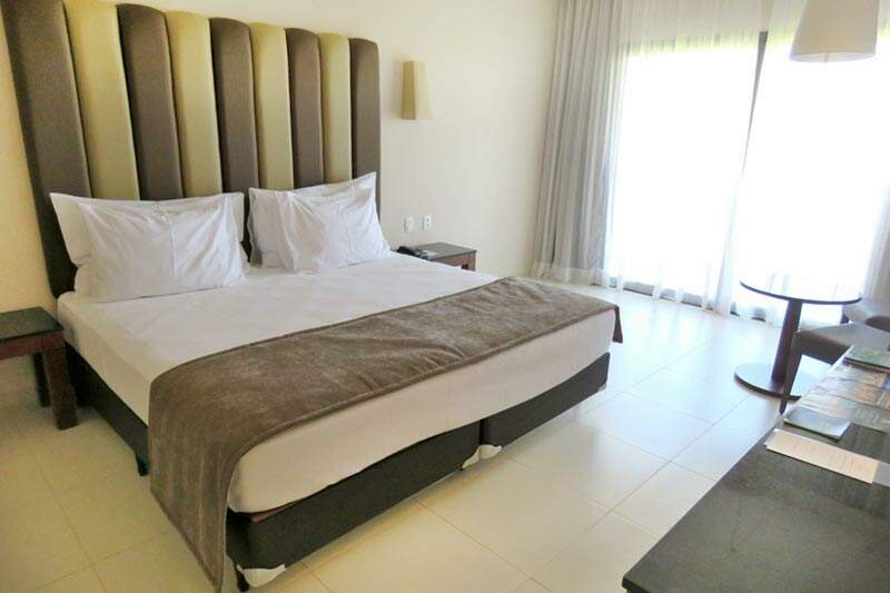 Frontal com cama casal no apartamento Standard